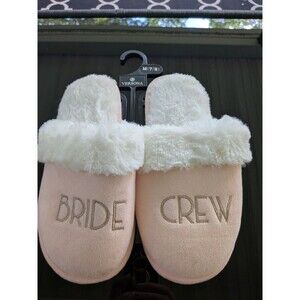 Versona Women's Size 7/8 Fluffy Pink Slippers Bride Crew Bridesmaid Wedding NEW